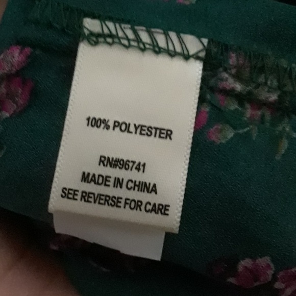 Off-shoulder top - Picture 4 of 4